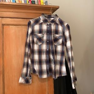 Aritzia TNA flannel plaid shirt